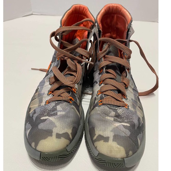 Nike Hyperdunk 2015 Tumbled “Camo”Grey  Metallic Silver US Size 5.5Y 759974 002 - Picture 3 of 5